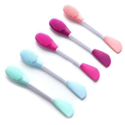 Double ended face mask applying and cleansing brush
